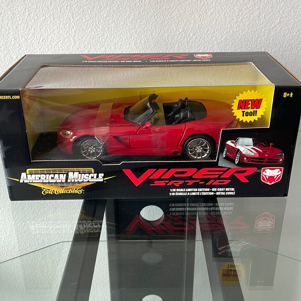 1/18 Red American Muscle Dodge Viper SRT-10